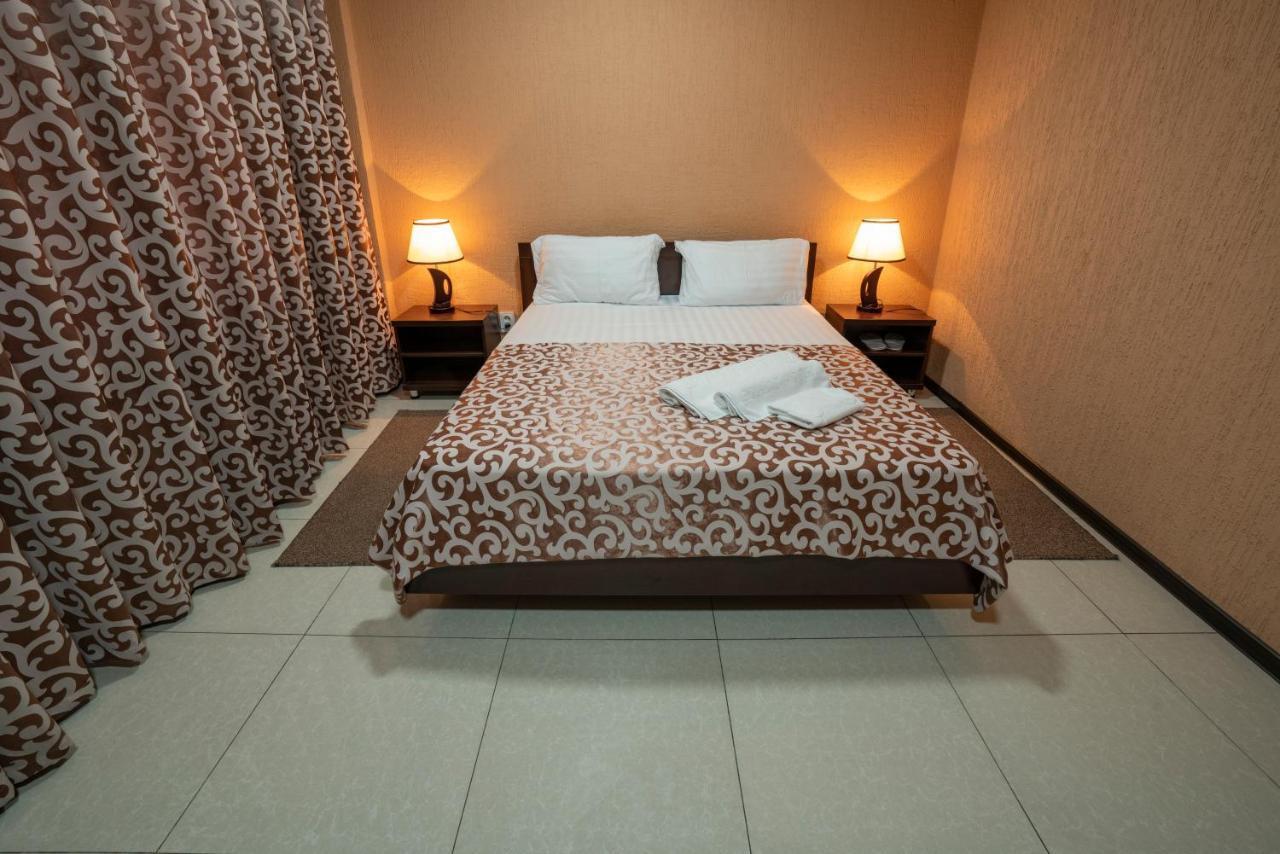 טשקנט Rohat Hotel Chilonzor מראה חיצוני תמונה