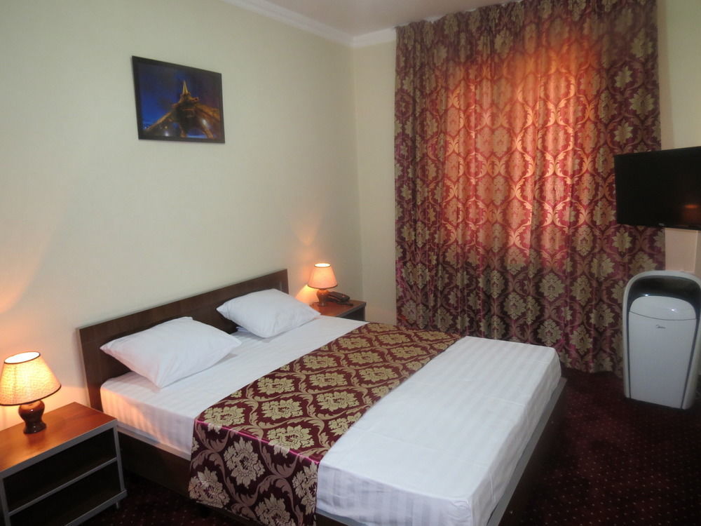 טשקנט Rohat Hotel Chilonzor מראה חיצוני תמונה