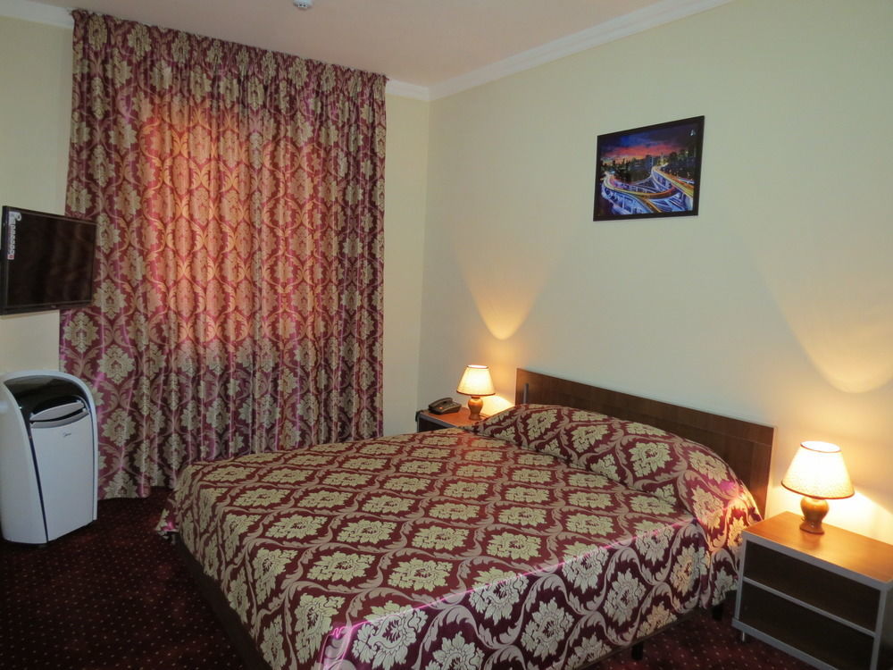 טשקנט Rohat Hotel Chilonzor מראה חיצוני תמונה