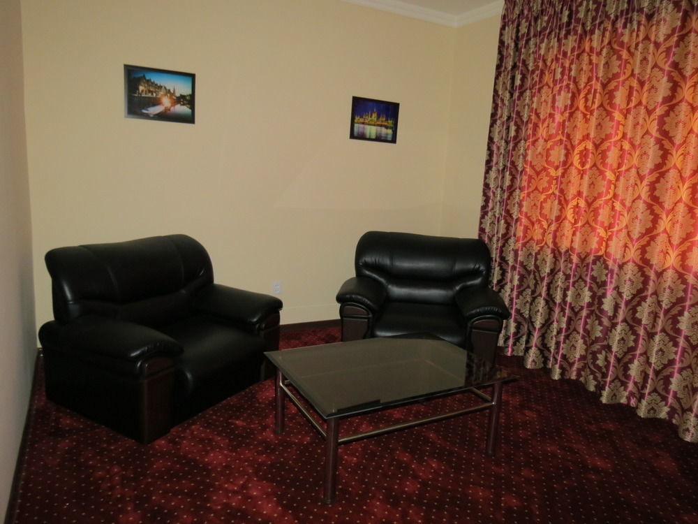 טשקנט Rohat Hotel Chilonzor מראה חיצוני תמונה