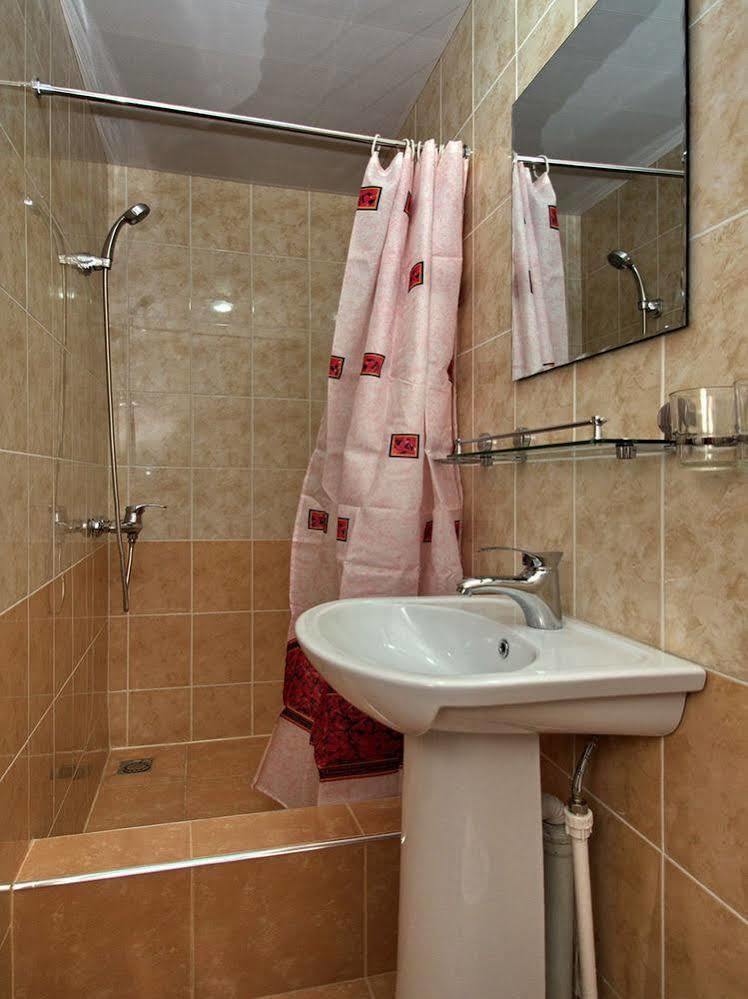 טשקנט Rohat Hotel Chilonzor מראה חיצוני תמונה